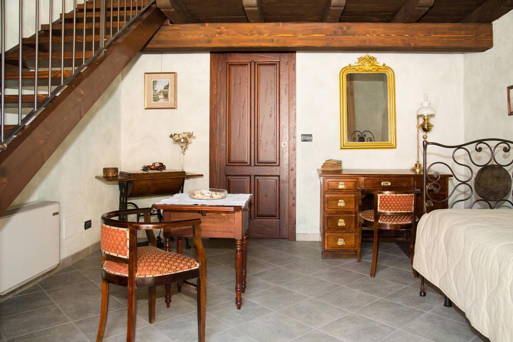 Casa Del Grande Vecchio Bed and Breakfast Airasca Værelse billede