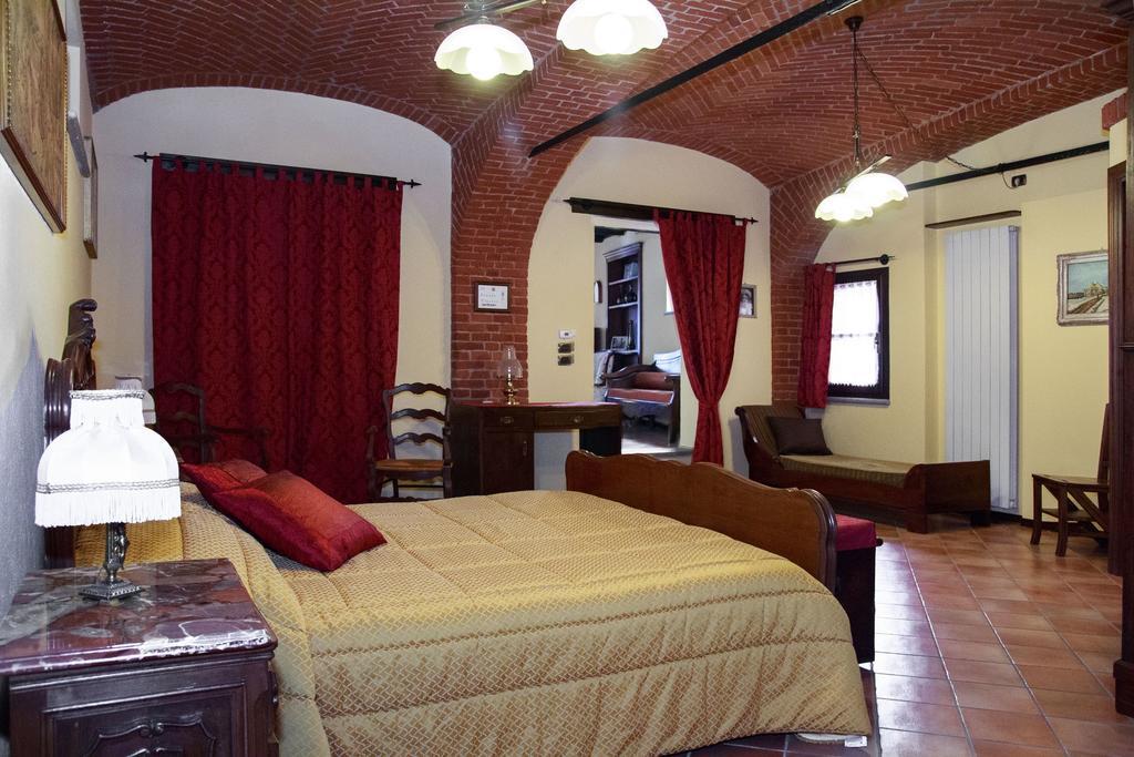 Casa Del Grande Vecchio Bed and Breakfast Airasca Eksteriør billede