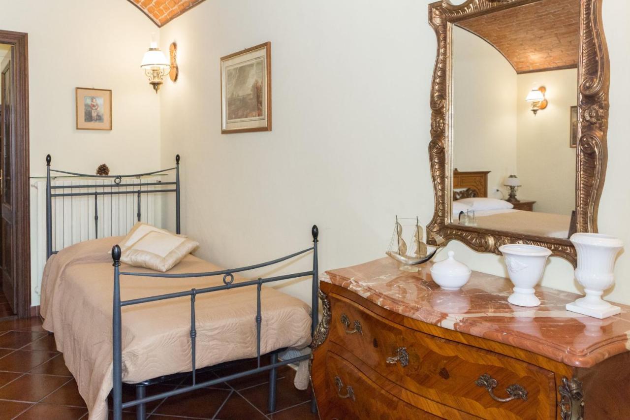 Casa Del Grande Vecchio Bed and Breakfast Airasca Eksteriør billede