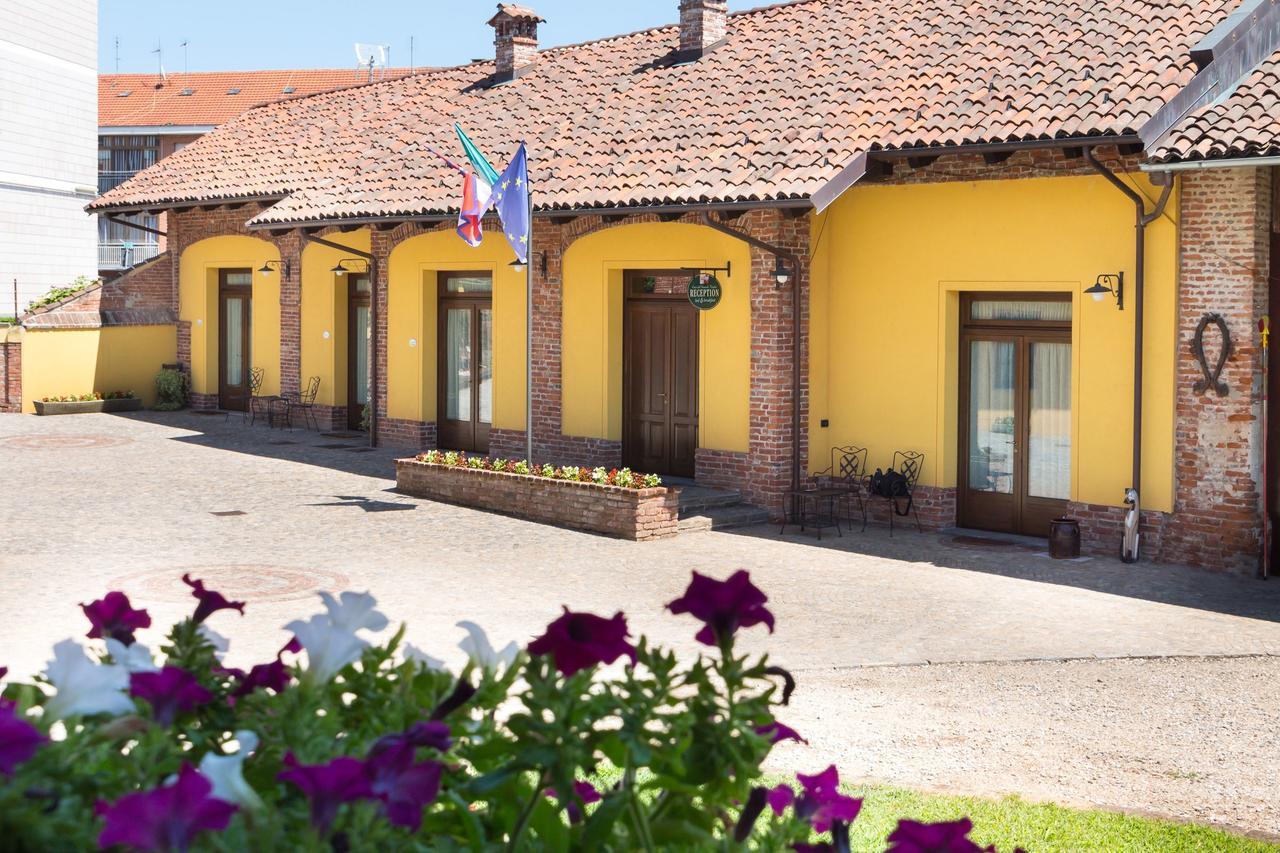 Casa Del Grande Vecchio Bed and Breakfast Airasca Eksteriør billede