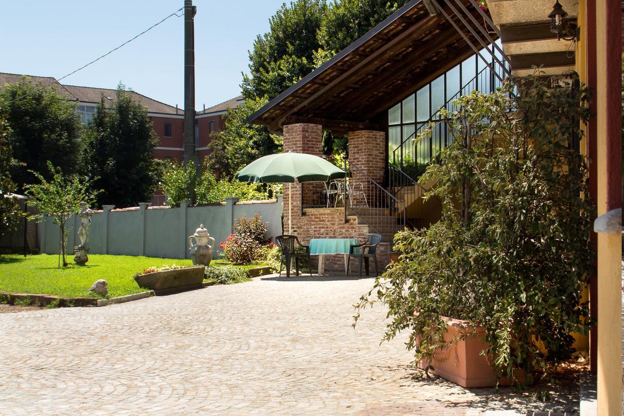 Casa Del Grande Vecchio Bed and Breakfast Airasca Eksteriør billede