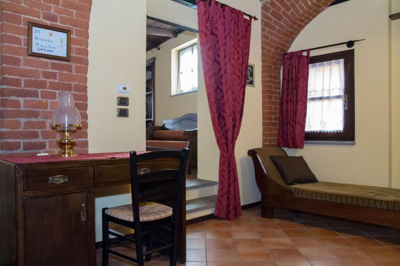 Casa Del Grande Vecchio Bed and Breakfast Airasca Eksteriør billede