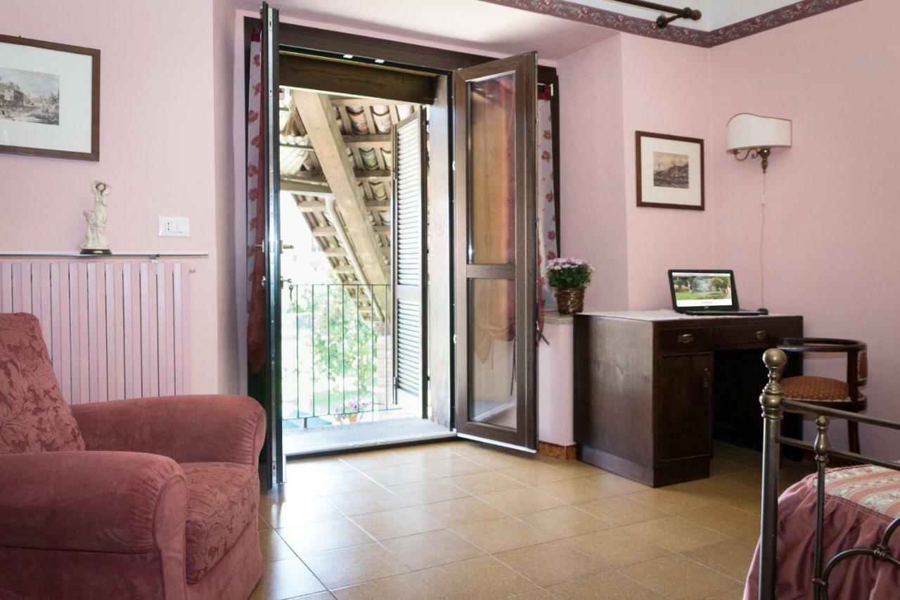 Casa Del Grande Vecchio Bed and Breakfast Airasca Eksteriør billede