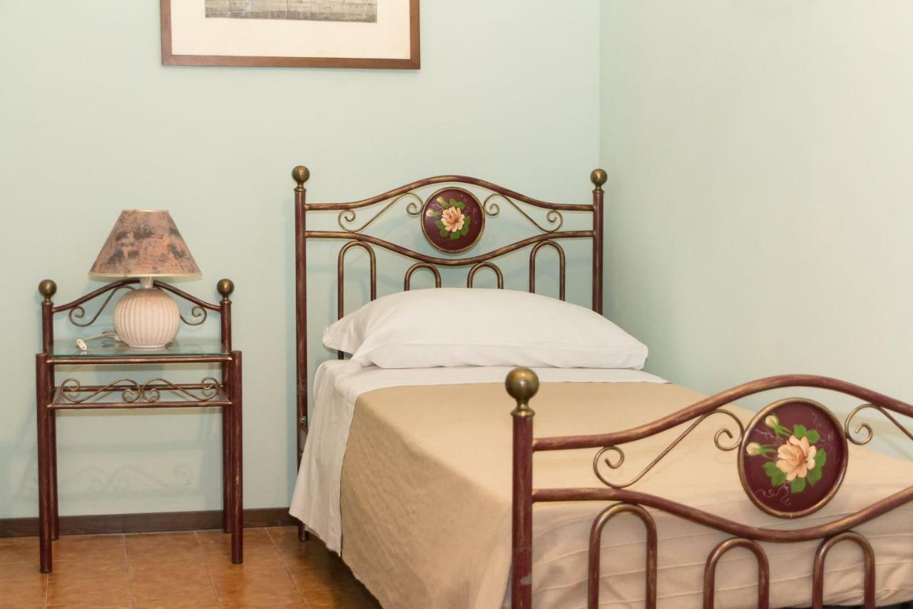 Casa Del Grande Vecchio Bed and Breakfast Airasca Eksteriør billede